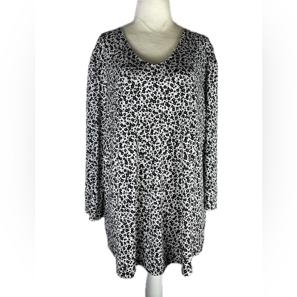Adrianna Papell Shirred Shoulder V-Neck Top Size 1X